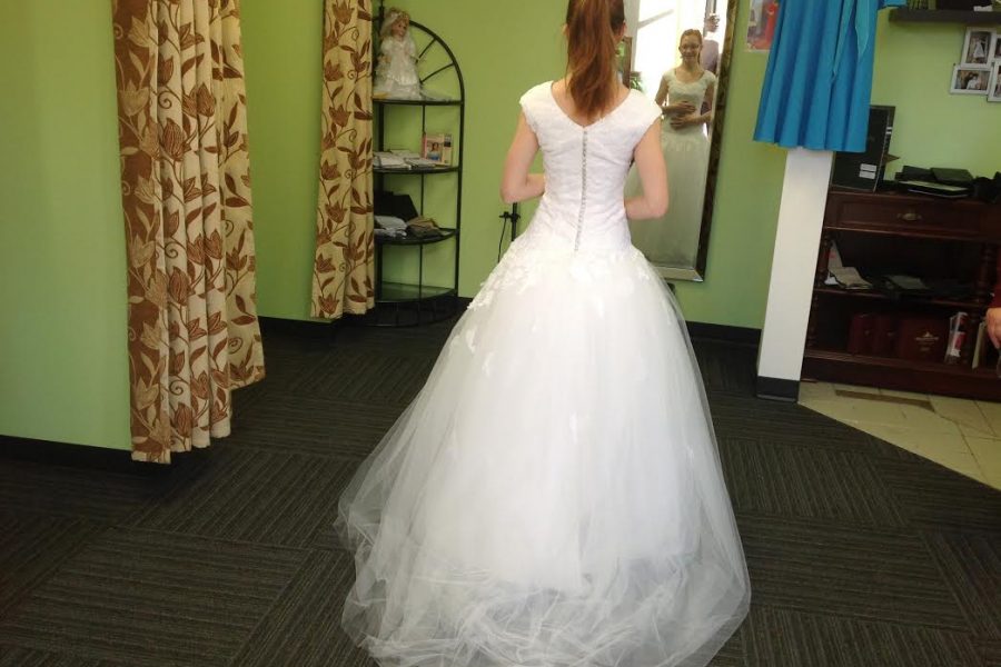 How to get a custom made wedding dress?